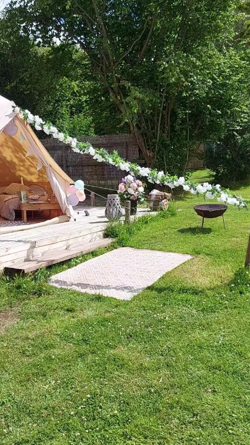 Hopgarden Glamping - Luxury 6M Bell Tent Wadhurst Екстер'єр фото